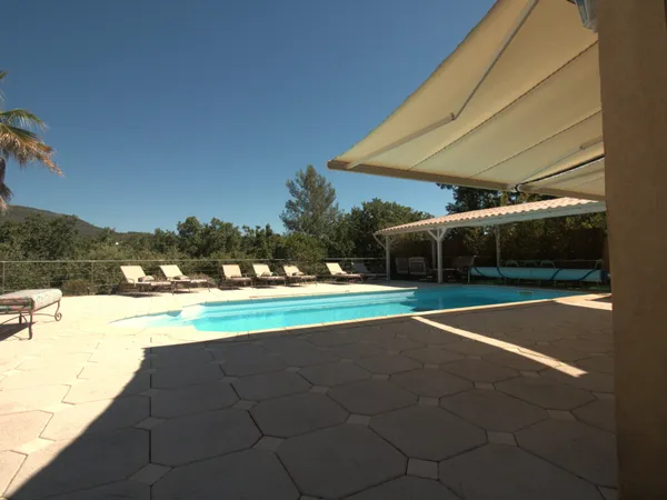 Solliès-Toucas, villa 220 m2 sur 3 600 m2 de terrain
