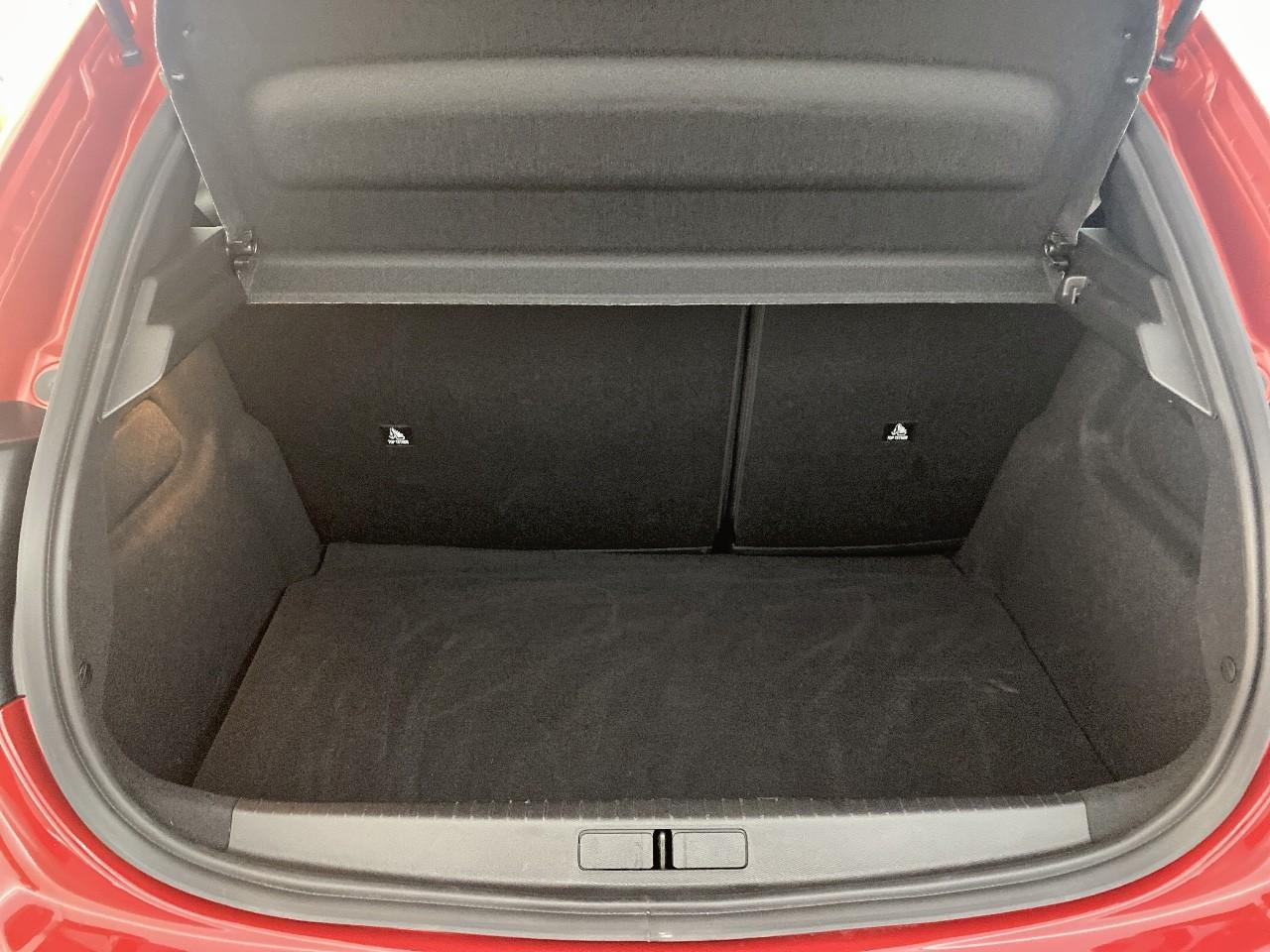 Peugeot 208 hybrid 145 ch e-dcs6 gt — photo 6