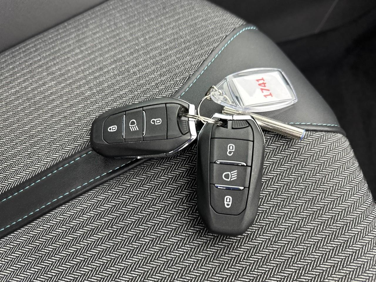 Peugeot 3008 puretech 130ch s&s eat8 allure pack — photo 33