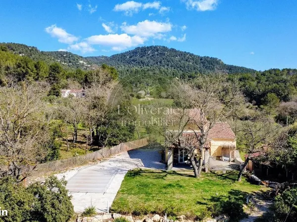Villa 5 pièces 151 m²