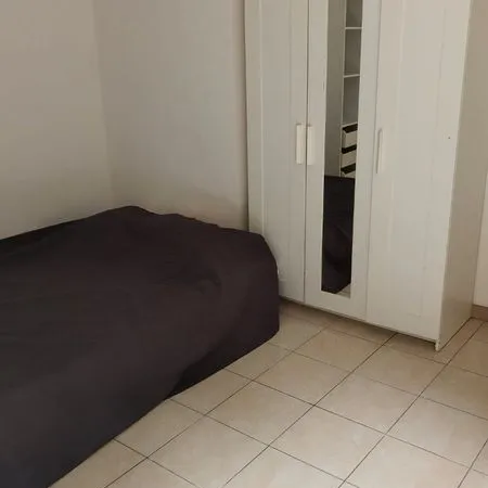 Studio meublé pour une fille