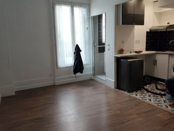 Studio de 20 M2 a trois minutes de métro