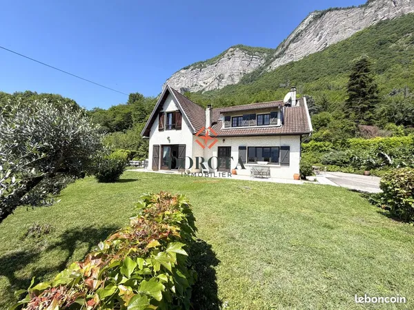 Propriété 7 pièces 200 m²
