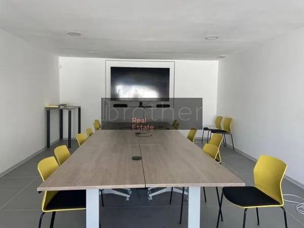 Bureaux 794 m²
