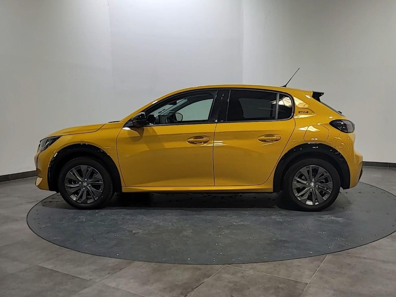 Peugeot 208 electrique 50 kwh 136ch style — photo 2