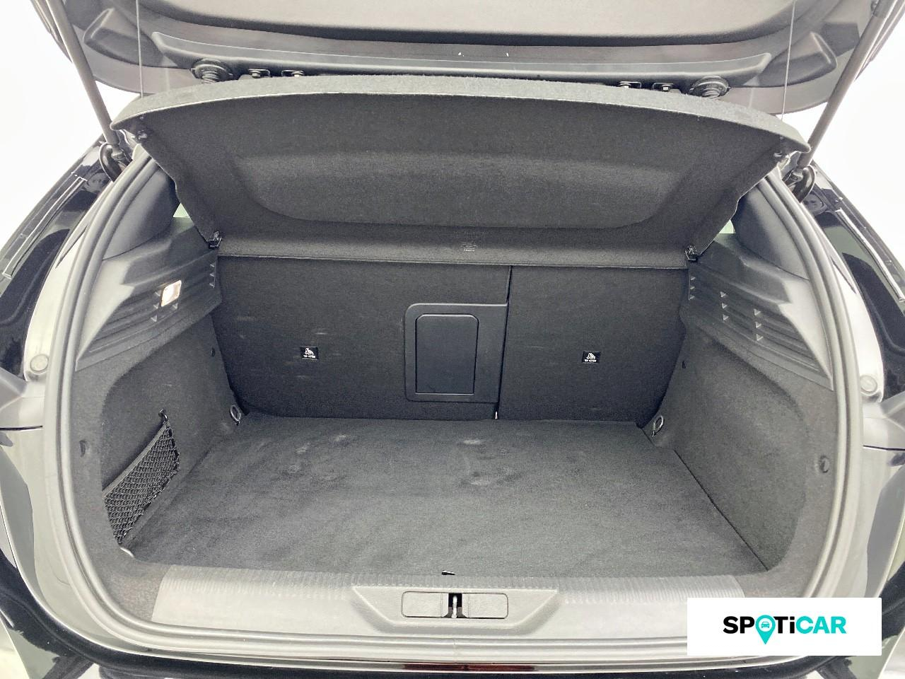 Peugeot 308 phev 180ch allure pack e-eat8 — photo 6