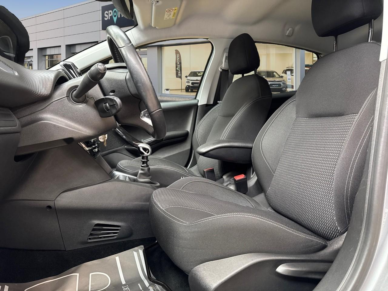 Peugeot 208 1.2 puretech 110ch e6.c allure s&s 5p — photo 9