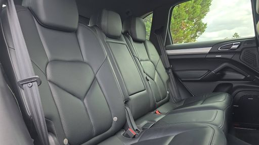 Porsche Cayenne 4.8 V8 400 Tiptronic - S – 2012 – 164913 km – Essence – Boîte Automatique — photo 32