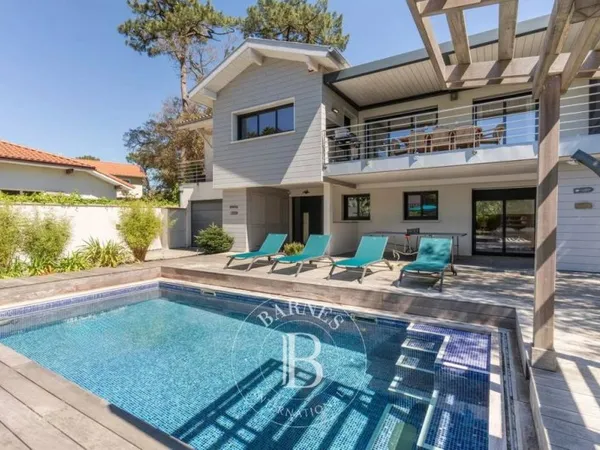 Maison de luxe 5 pièces 140 m²