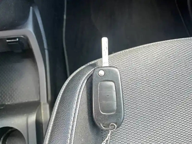 Renault Kangoo blue dci 95 — photo 23