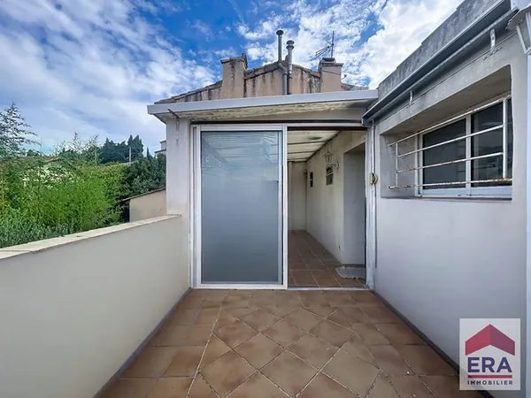 A VENDRE MARSEILLE 13014 SAINTE-MARTHE APPARTEMENT T3 TERRASSE .