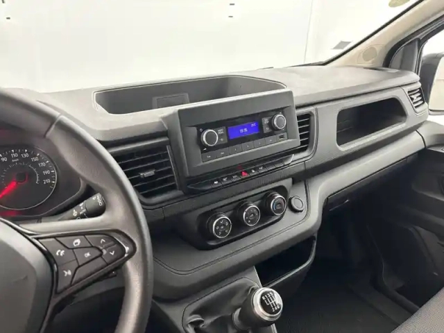 Renault Trafic fgn l1h1 2800 kg blue dci 110 — photo 21
