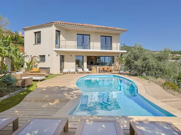Villa vue mer secteur Paradis / 9 Pièces, 6 chambres