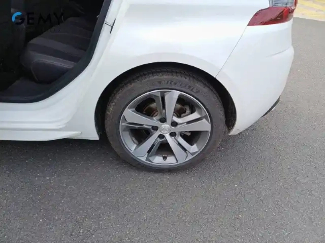 Peugeot 308 puretech 130ch s&amp;s eat8 — photo 11