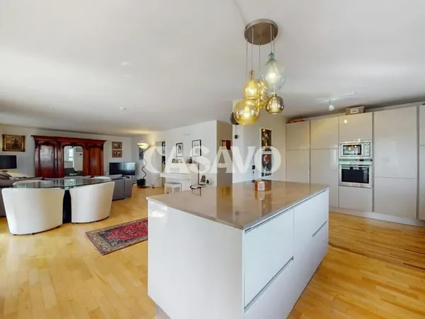 Vente Maison 8 pièces de 256m² - 06160 Antibes