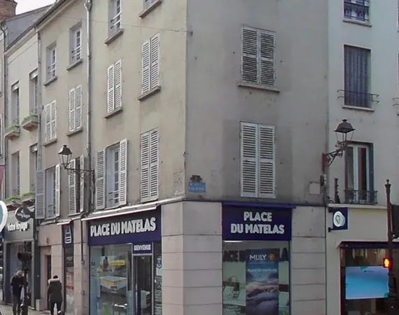 Emplacement exeptionnel N1 ,état neuf idéal franchise