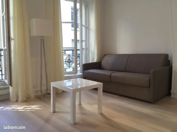 Studio 20m2 à Paris VII - Rue St Dominique/Tour Eiffel/Invalides