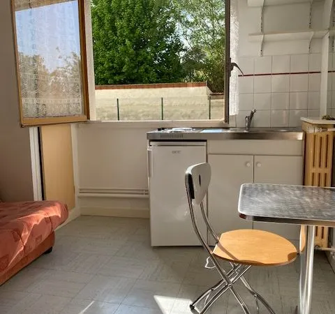 Reims, studio meublé