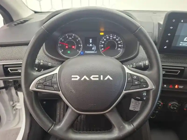 Dacia Sandero eco-g 100 — photo 31