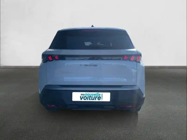 Peugeot 5008 electrique 73 kwh 210 ch — photo 5