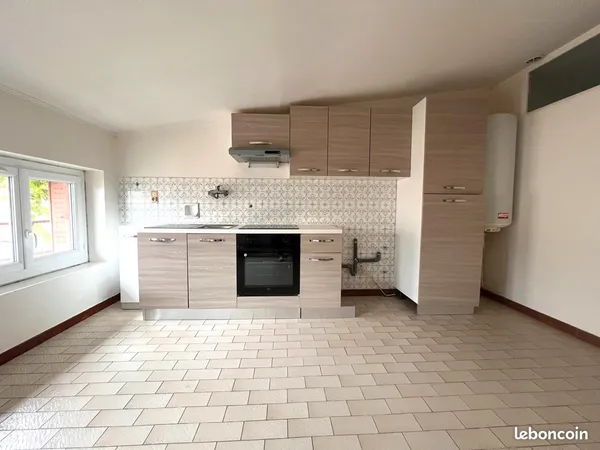SOLAIZE- Appartement 80m2, T4 avec Double Parking Couvert