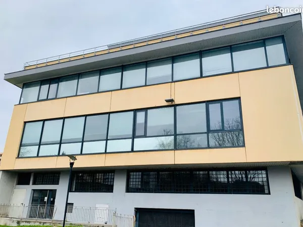 Local 263 m² Metz