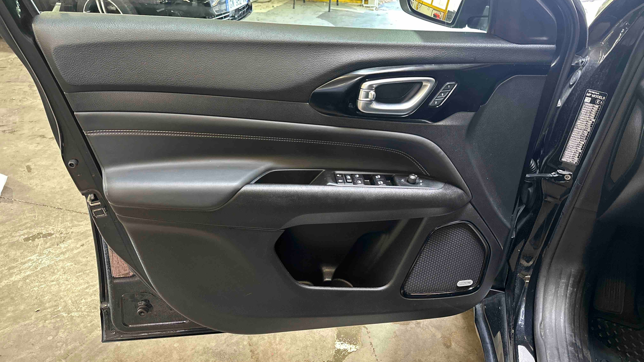 Jeep Compass 1.3 PHEV T4 240 ch 4xe eAWD — photo 23