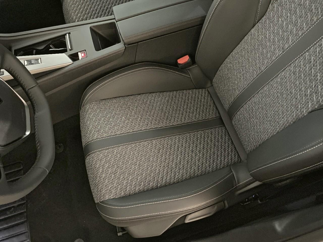 Peugeot 308 sw hybrid 145 e-dcs6 allure — photo 9