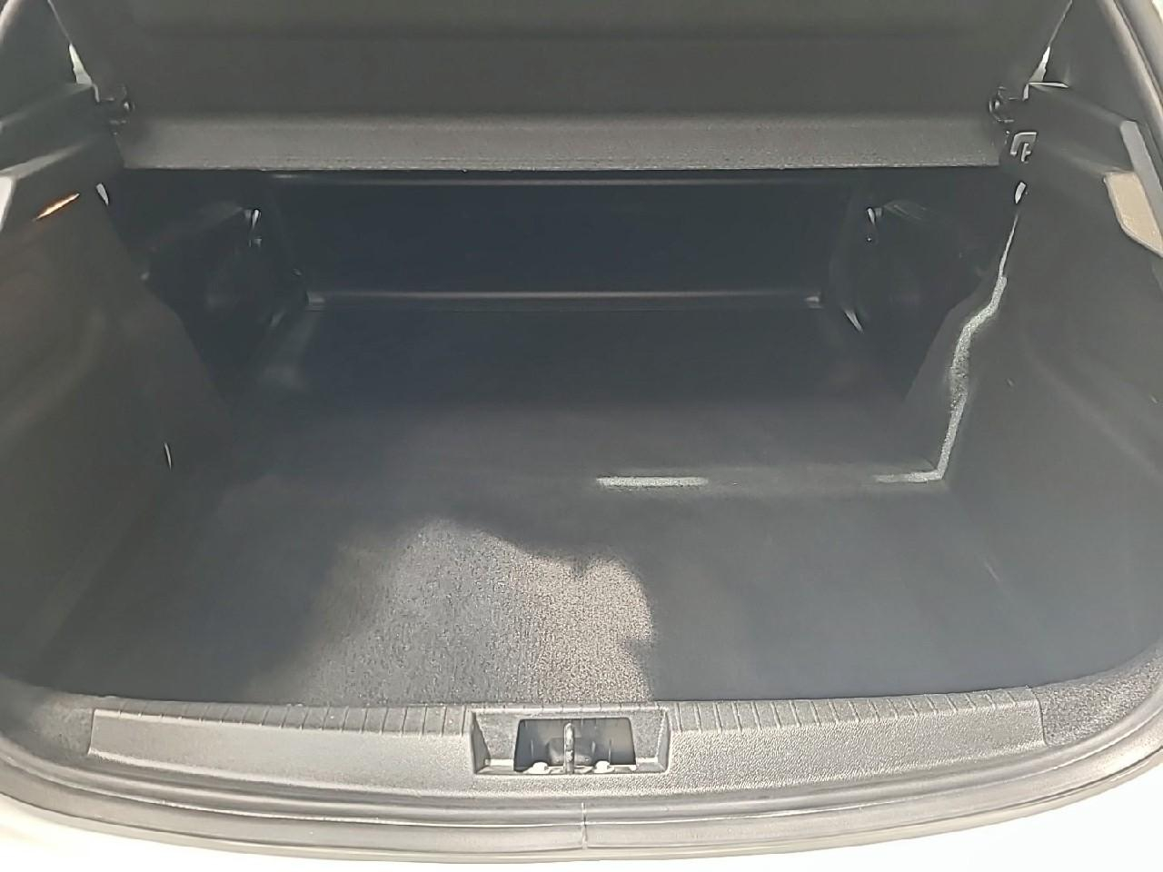 Peugeot 208 bluehdi 100 s&s bvm6 premium — photo 14