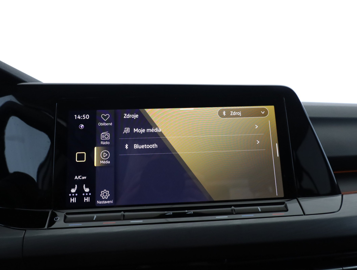 Volkswagen Golf 8 — photo 20