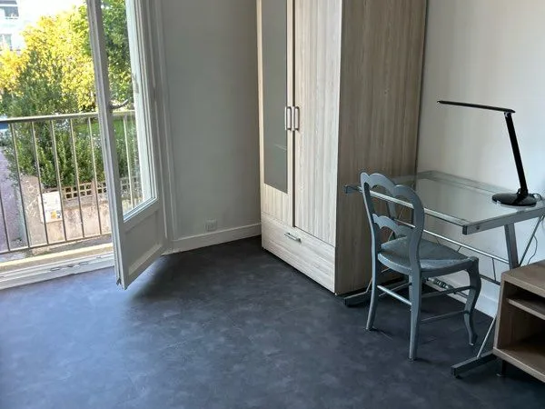 T1 28m2 Bis meublé libre de suite Quartier tonnelle Rabelais Tours centre