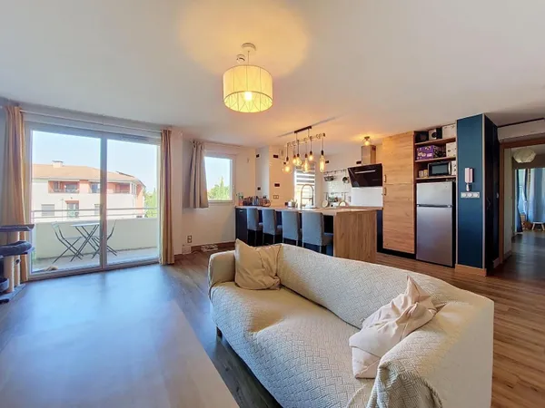 A VENDRE - Quartier Saint Martin du Touch - Appartement T4 de 84m² avec 2 places de parking et un ba