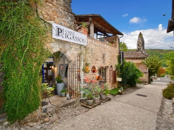 OPPORTUNITÉ RARE AU CŒUR DE BRUNIQUEL - VENTE DU FONDS DE COMMERCE ET DES MURS