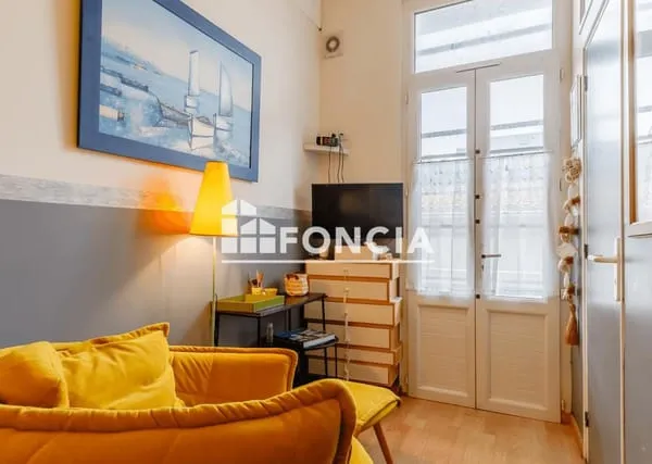 LES SABLES D'OLONNE - CENTRE REMBLAI ET PLAGE - Studio avec mezzanine et balcon dans immeuble de car