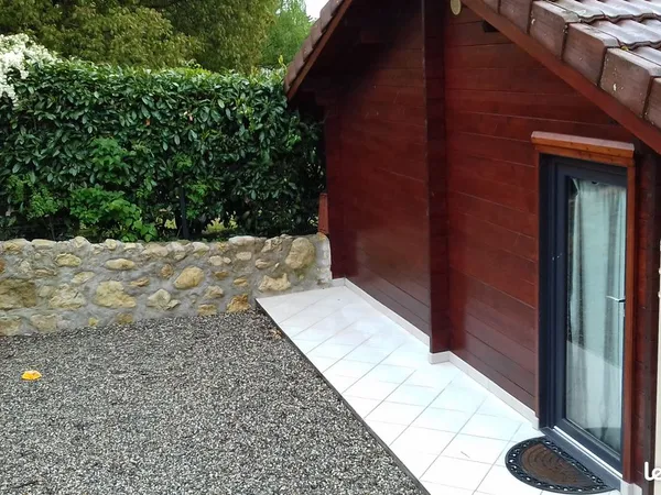 Magnifique chalet d'habitation en madriers massifs