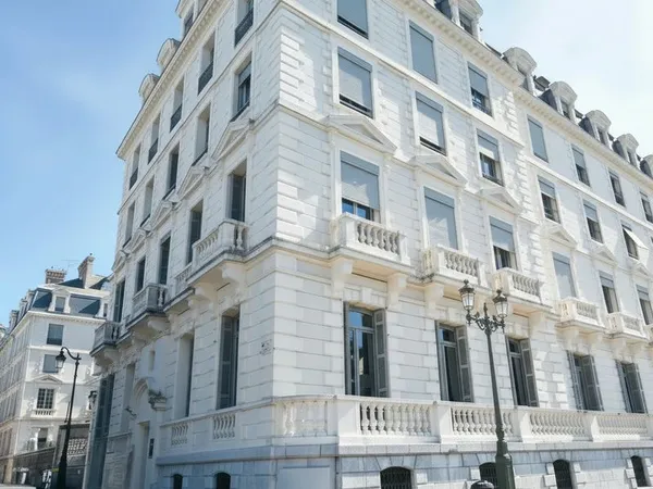 Bureaux 180 m² Pau