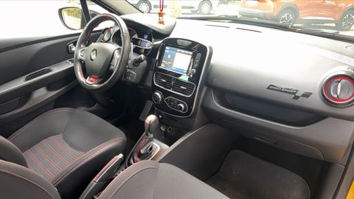 Renault Clio 1.6 Turbo 200 EDC - RS – 2017 – 50653 km – Essence – Boîte Automatique — photo 20