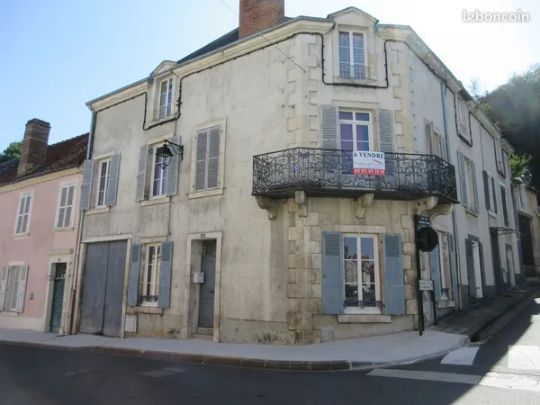 Maison de ville 8 pièces 307 m²