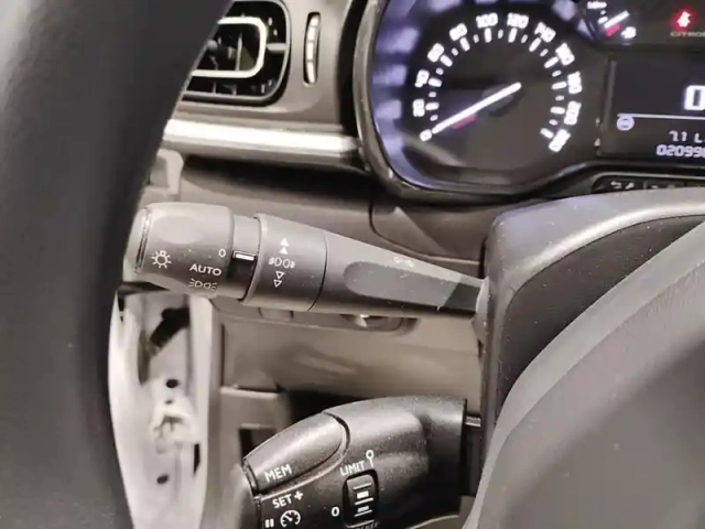 Citroën C3 puretech 83 s&amp;s bvm5 shine — photo 17