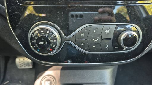 Renault Captur 1.2 TCe 120 Energy EDC - Intens – 2017 – 97052 km – Essence – Boîte Automatique — photo 18