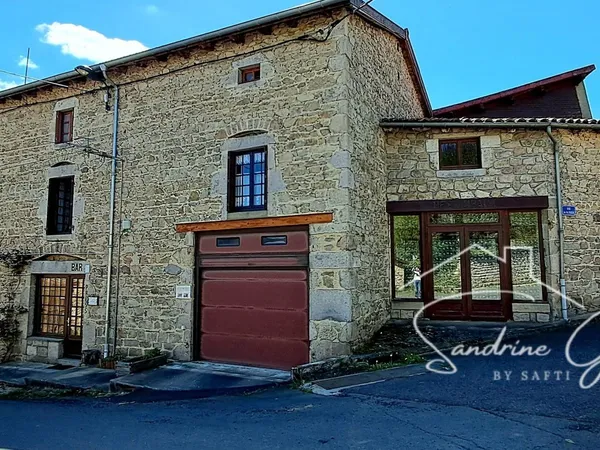 Grande maison de caractère en pierre