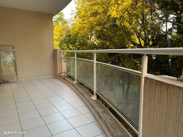 Type 1 grand standing avec terrasse