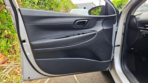Hyundai i20 1.2 i 84 - Initia – 2023 – 71801 km – Essence – Boîte Manuelle — photo 31
