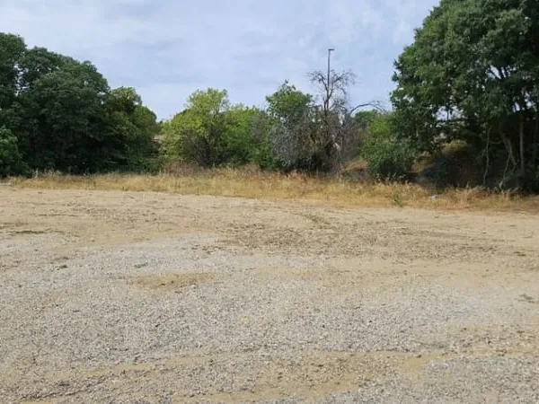 Terrain 559 m²