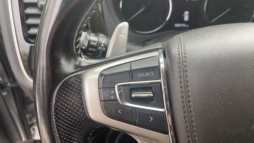 Mitsubishi Outlander 2.4 MIVEC 208 Hybrid  4WD BVA6 - Buisness – 2020 – 90175 km – Hybride rechargeable – Boîte Automatique — photo 8