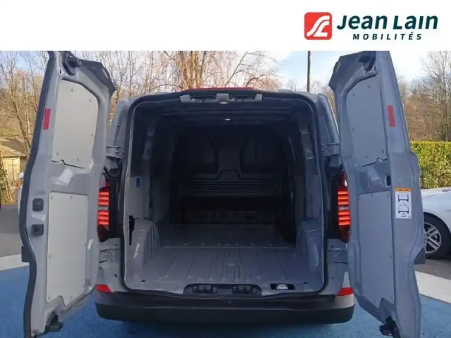 Volkswagen Transporter van l1h1 2.0 tdi 150 bvm6 — photo 28