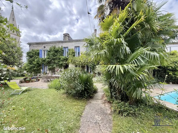 Maison 11 pièces 335 m²