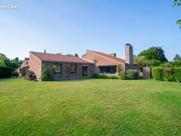 Maison 7 pièces 214 m²