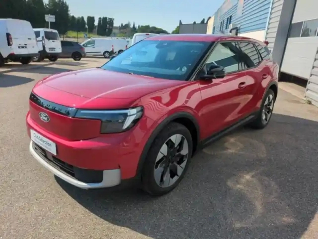 Ford Explorer 286ch extended range 77kwh pack premium rwd — photo 6