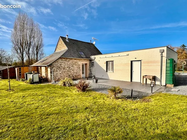 Maison en pierres rénovée de 87 m² avec jardin - Proche des étangs de Choisel à Châteaubriant
